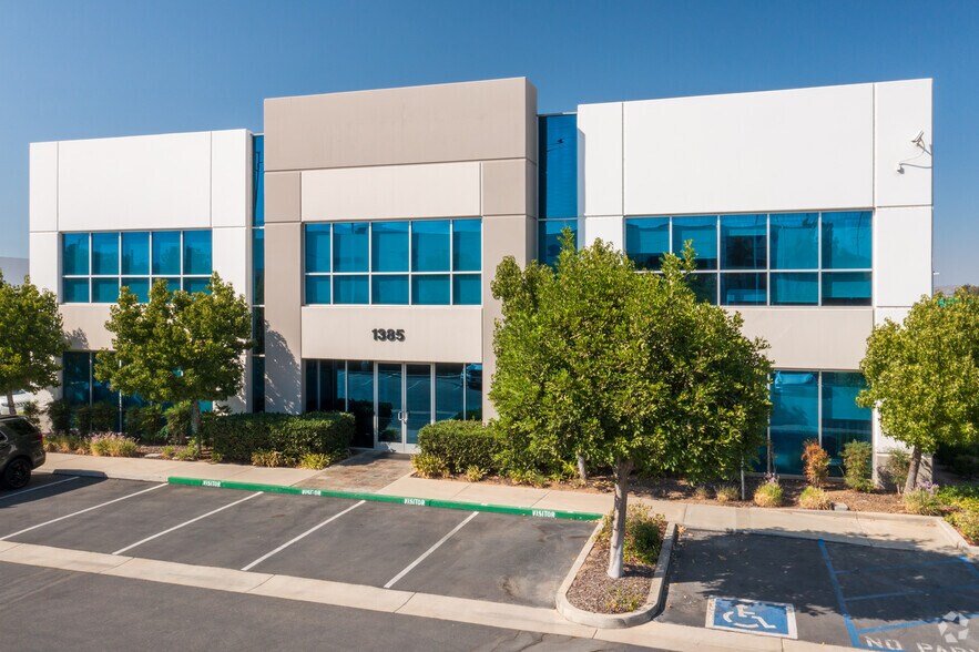 More Photos Of 1385 Old Temescal Rd, Corona Office For Lease