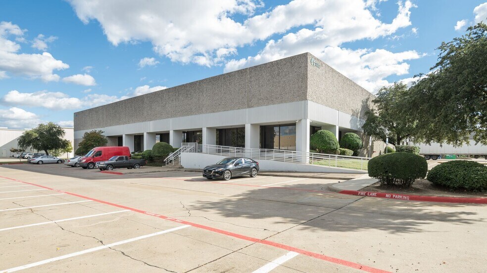 More Photos Of 1202 Avenue T, Grand Prairie Distribution For Lease