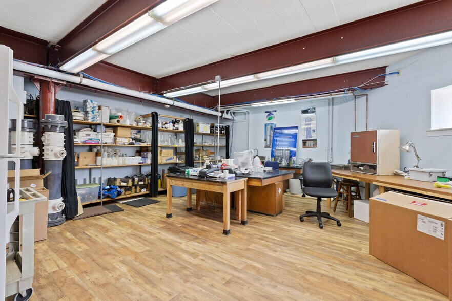 More Photos Of 101 N Providence Rd, Wallingford Office For Sale