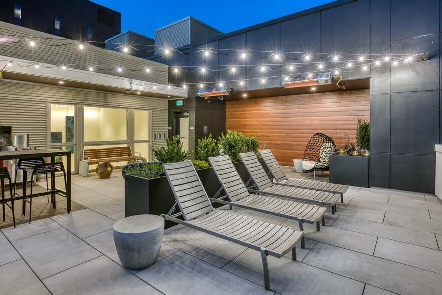 More Photos Of 910 John St, Seattle Apartments For Lease