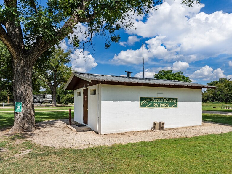 More Photos Of 6720 W Ranch Road 1674, Junction Land For Sale