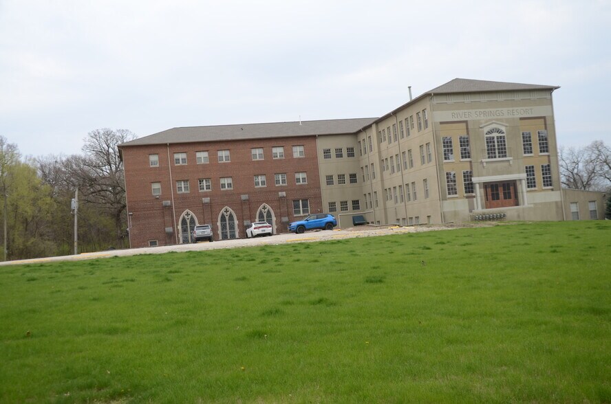 More Photos Of 2026 N 3372nd Rd, Ottawa Apartments For Lease