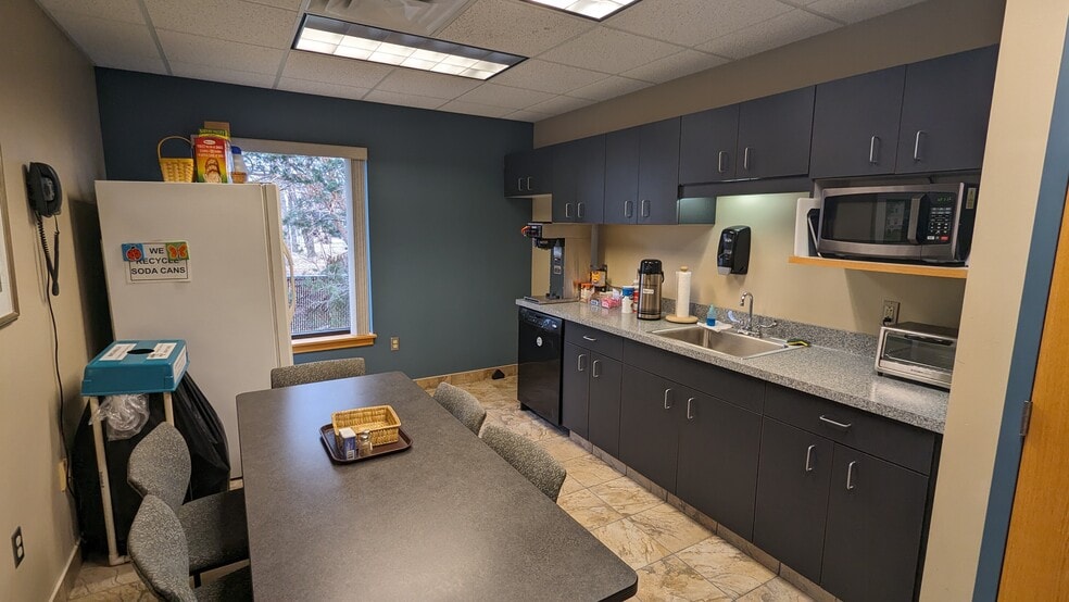 More Photos Of 275 Lake Ave, Rochester Office For Sale