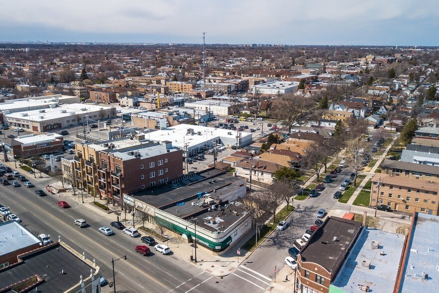 More Photos Of 7150-7160 W Grand Ave, Chicago Storefront For Sale