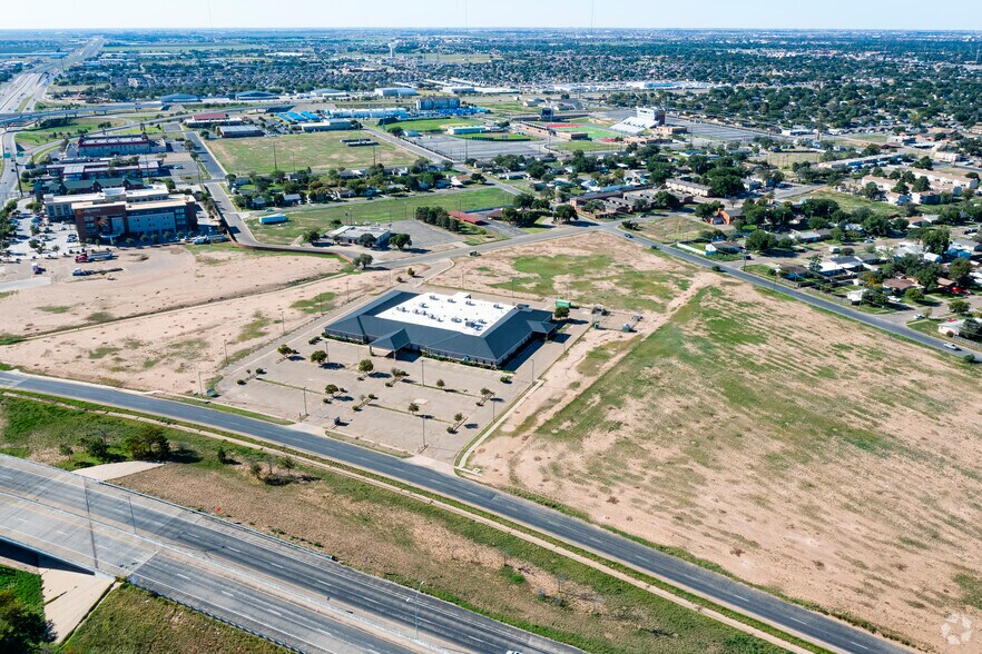 More Photos Of 6104 Avenue Q South Dr, Lubbock Medical For Sale