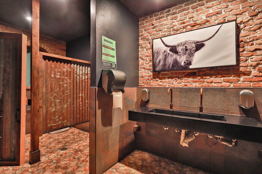 More Photos Of 251-253 Main St, Placerville Restaurant For Sale