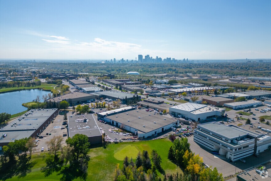 More Photos Of 1324 36th Ave NE, Calgary Warehouse For Sale