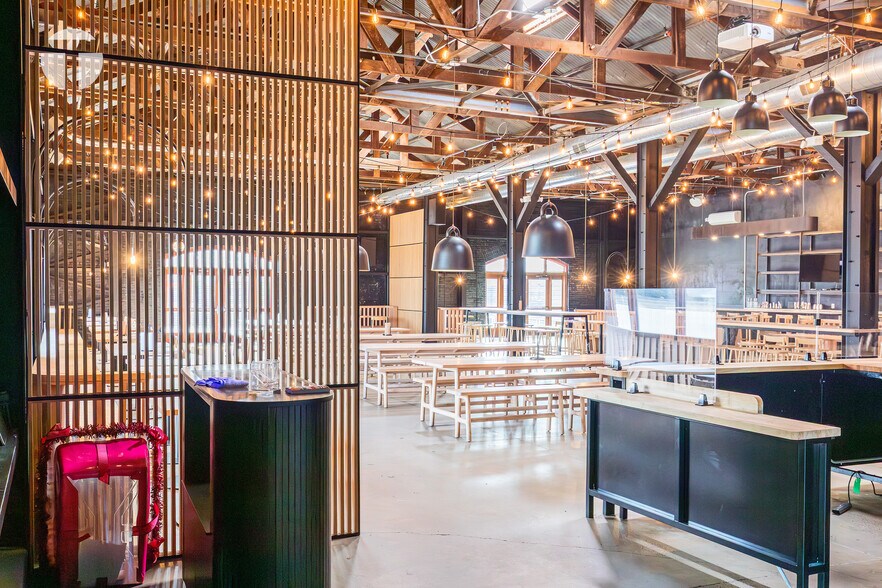 More Photos Of 9700 Railroad St, Elk Grove Restaurant For Lease