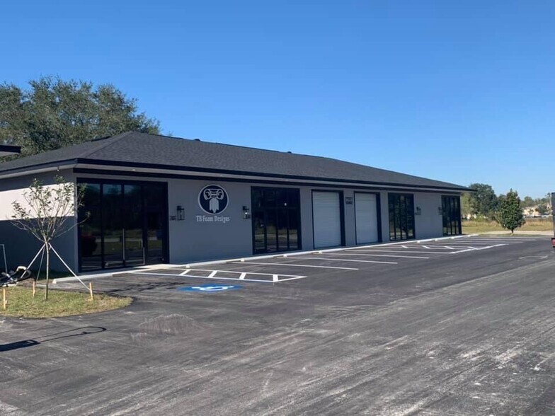 Primary Photo Of 727 Tillman Pl, Plant City Showroom For Sale