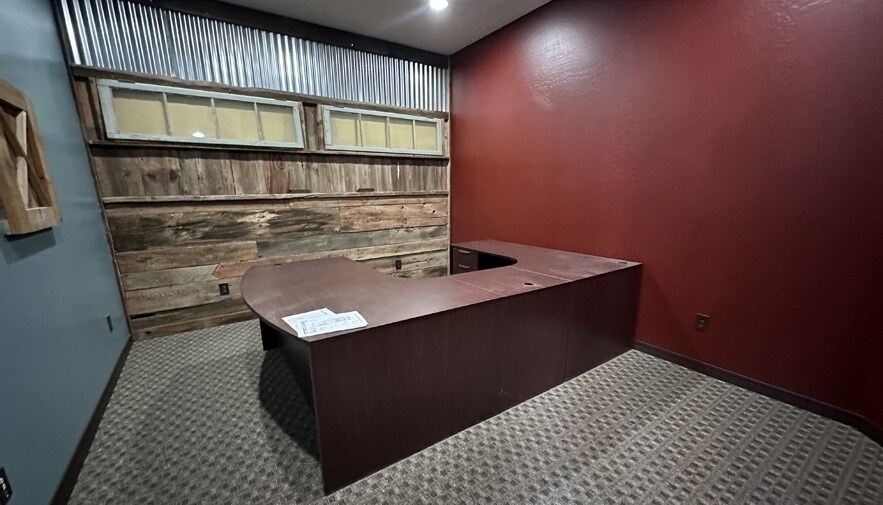 More Photos Of 4521 E Jensen St, Mesa Light Manufacturing For Lease