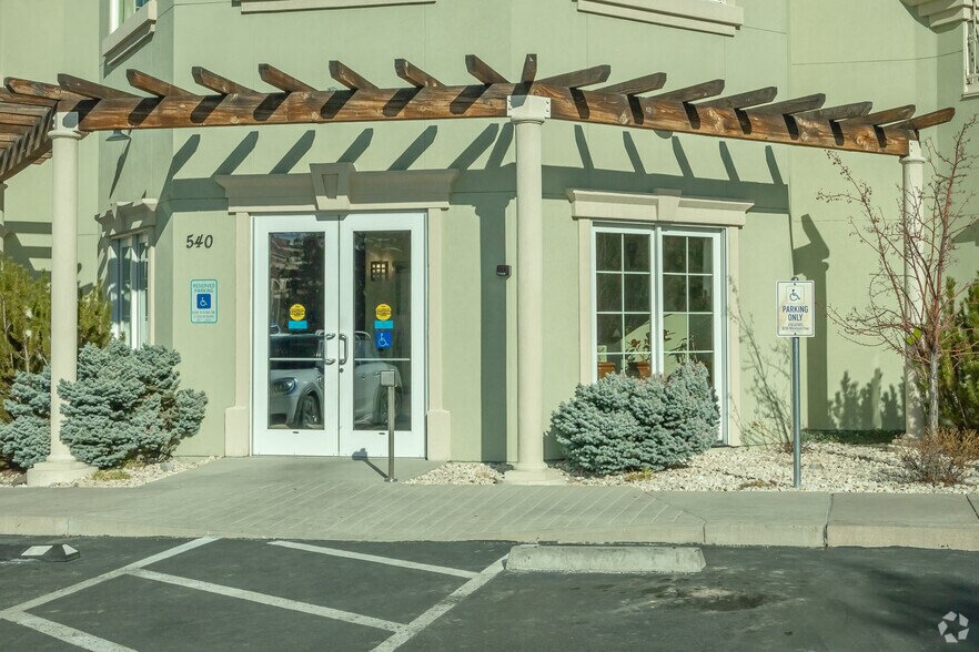 More Photos Of 540 W Plumb Ln, Reno Medical For Lease