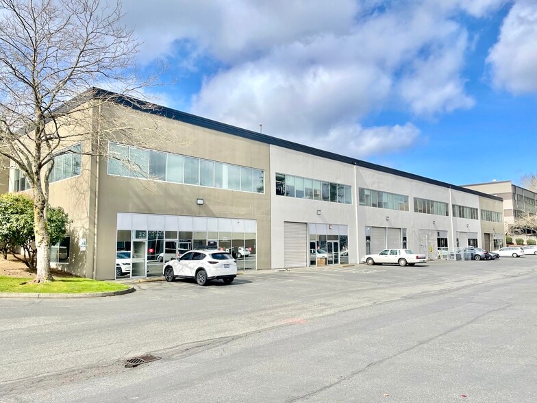 More Photos Of 11627 Airport Rd, Everett Office For Lease