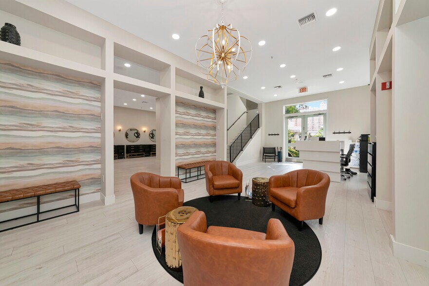 More Photos Of 1345 2nd St, Sarasota Office Residential For Sale