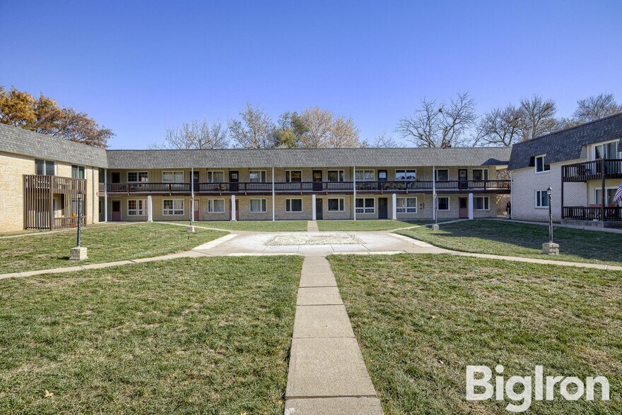 More Photos Of 633 E 10th St, York Apartments For Sale