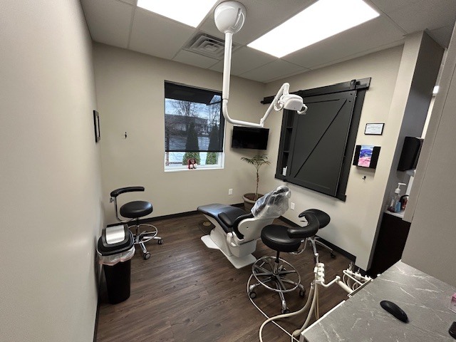 More Photos Of 1527 Main St, Elwood Healthcare For Sale