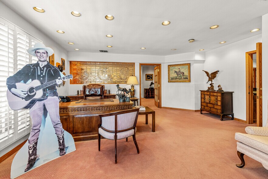 More Photos Of 4383 Colfax Ave, Studio City Office For Sale