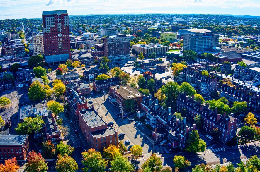 More Photos Of 99 Middle St, Manchester Office Residential For Sale