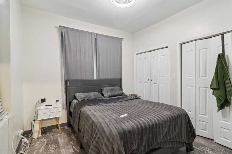 More Photos Of 417-421 Lake St, Maywood Storefront Retail Residential For Sale