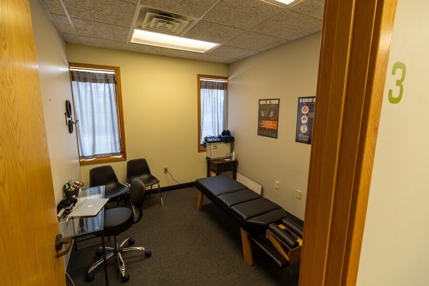 More Photos Of 833 E 16th St, Holland Bank For Lease