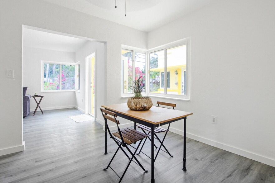 More Photos Of 401-403 NE 14th Ave, Fort Lauderdale Apartments For Sale