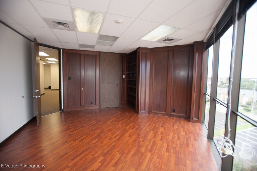 More Photos Of 6430 Richmond Ave, Houston Office Residential For Lease