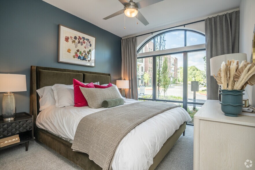 More Photos Of 2652 S Main St, Kennesaw Coworking Space