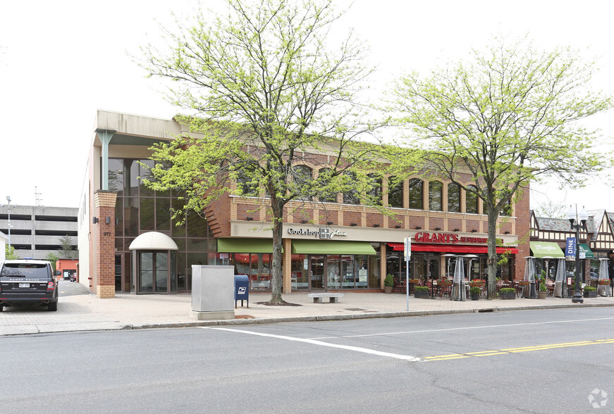 Primary Photo Of 977 Farmington Ave, West Hartford Storefront Retail Office For Lease