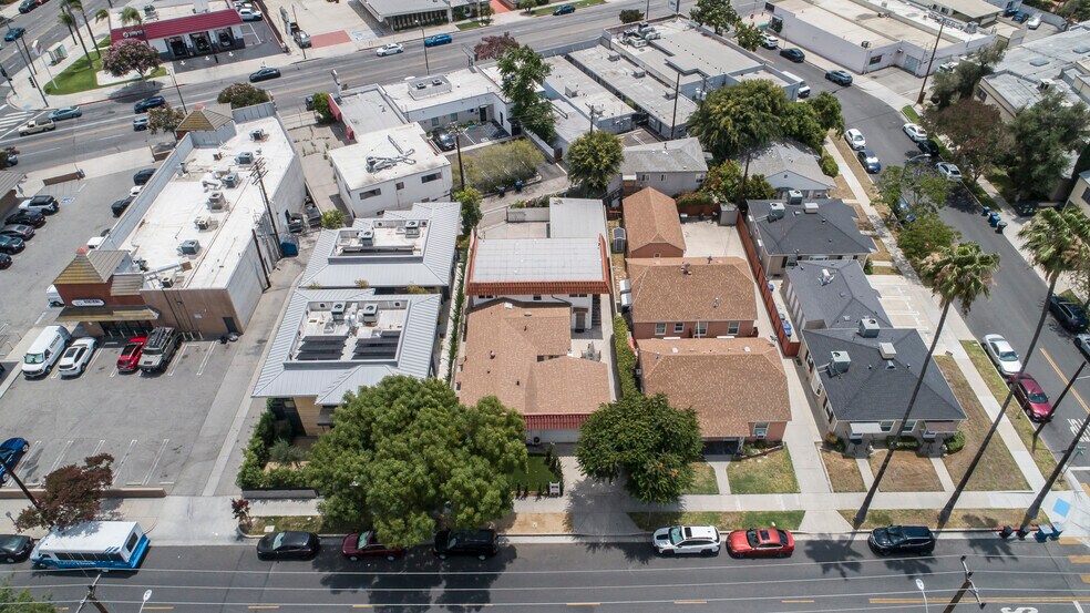 More Photos Of 924 W Clark Ave, Burbank Multifamily For Sale