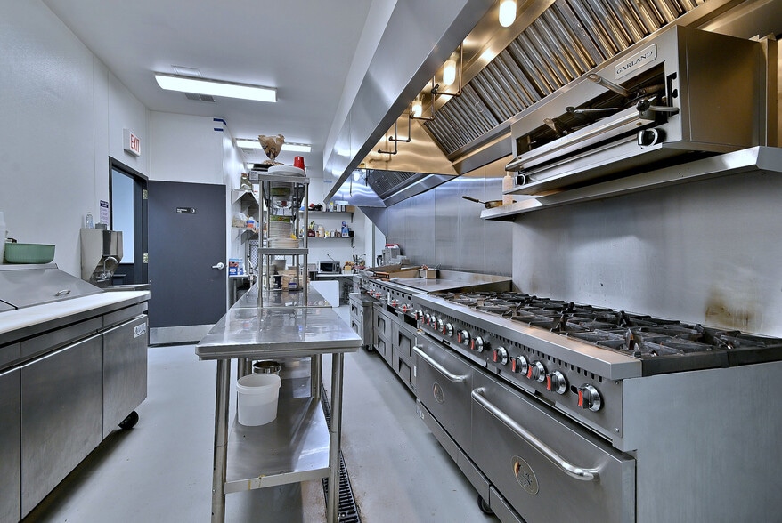 More Photos Of 5319 W Belmont Ave, Chicago General Retail For Sale