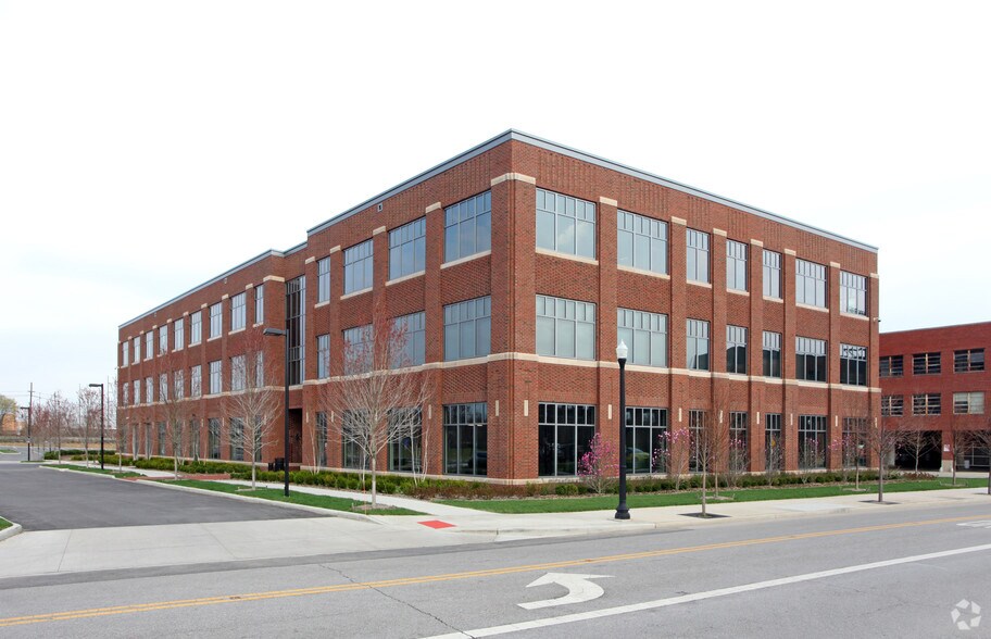 More Photos Of 425 W Nationwide Blvd, Columbus Office For Lease