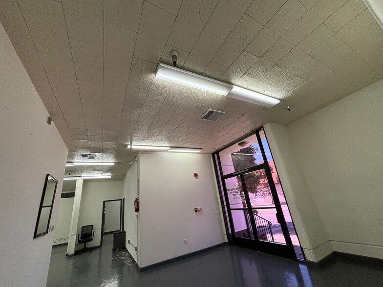 More Photos Of 3850 Santa Fe Ave, Vernon Manufacturing For Lease