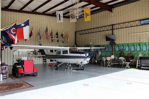More Photos Of 155-156 Aviator Dr, Fort Worth Airplane Hangar For Sale