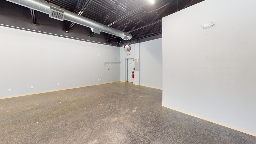 More Photos Of 18 Plaistow Rd, Plaistow Unknown For Lease