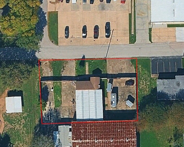 Primary Photo Of 114 W 2nd St, Deer Park Flex For Lease