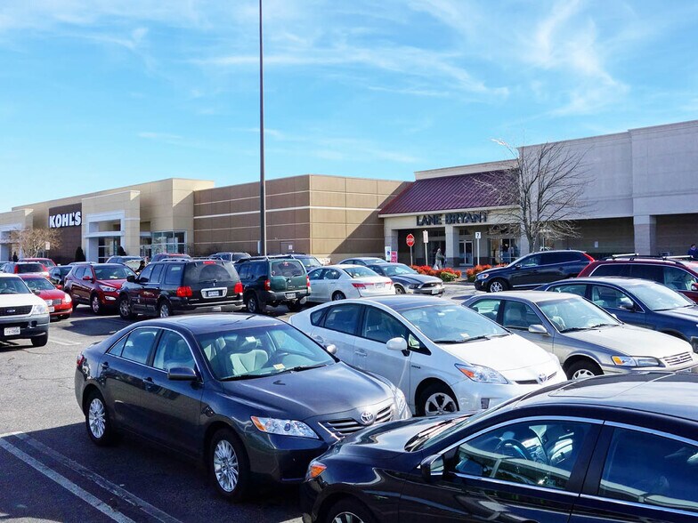 More Photos Of 11357 Midlothian Tpke, North Chesterfield Storefront For Sale