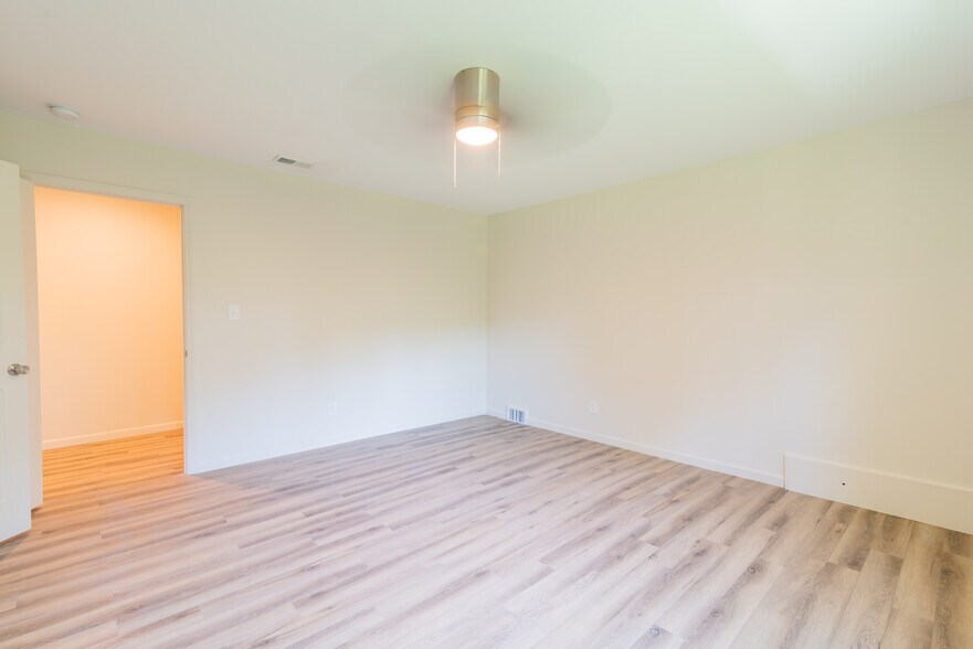 More Photos Of 506 E Marion St, Shelby Apartments For Sale