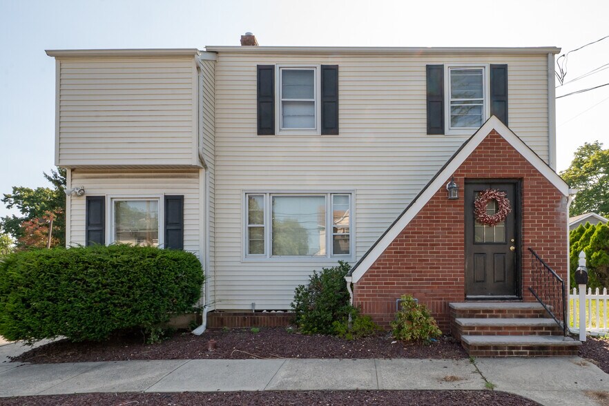 Primary Photo Of 214 S Main St, Milltown Office For Lease