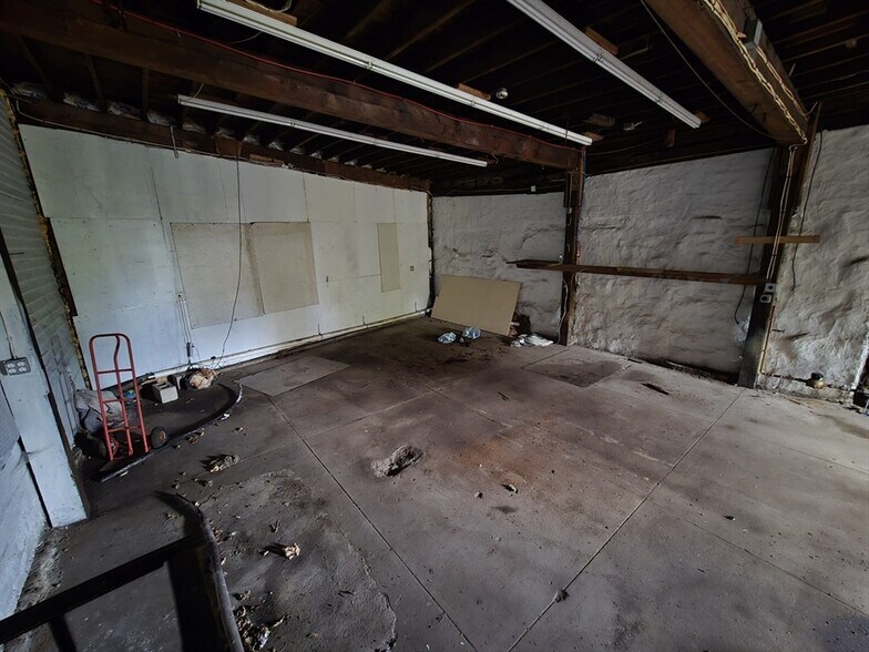 More Photos Of 380-382 4th St, Fall River Warehouse For Sale