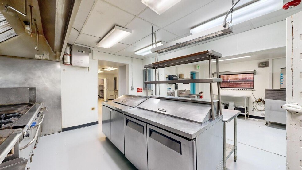 More Photos Of 160 E Main St, Lyons Restaurant For Sale