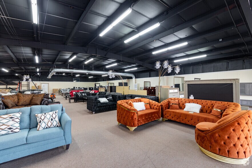 5006 5008 New Bern Ave, Raleigh, NC 27610 Showroom For Sale