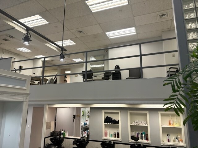More Photos Of 1 School St, Glen Cove Office For Lease