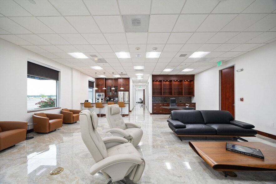 More Photos Of 12890C S Highway 6, Sugar Land Specialty For Sale