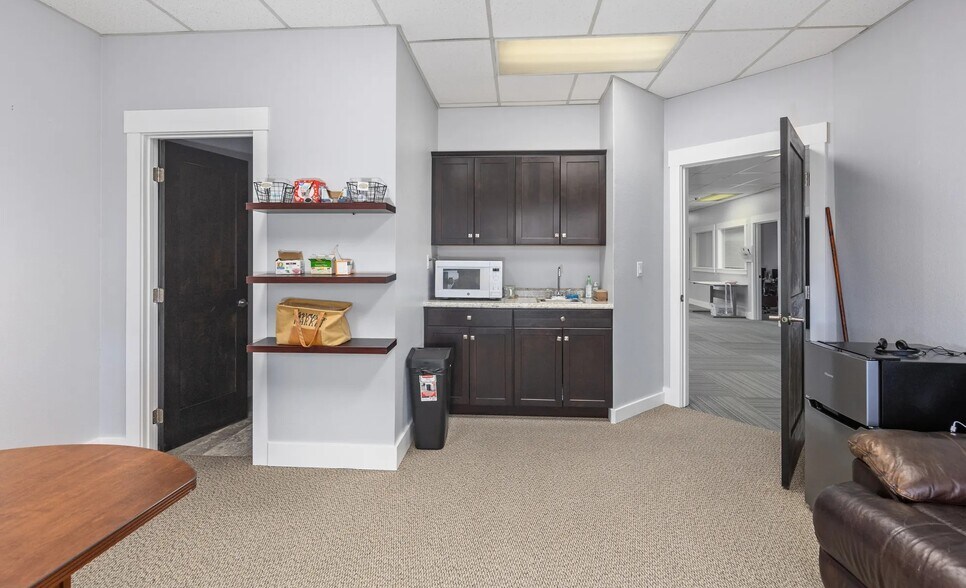 More Photos Of 1647 S Federal Way, Boise Flex For Lease