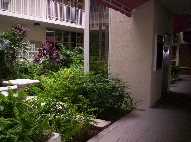 More Photos Of 8360 W Oakland Park Blvd, Sunrise Office For Lease