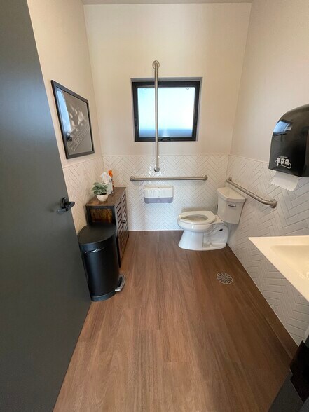 More Photos Of 1551 S Deer Heights Rd, Spokane Warehouse For Sale