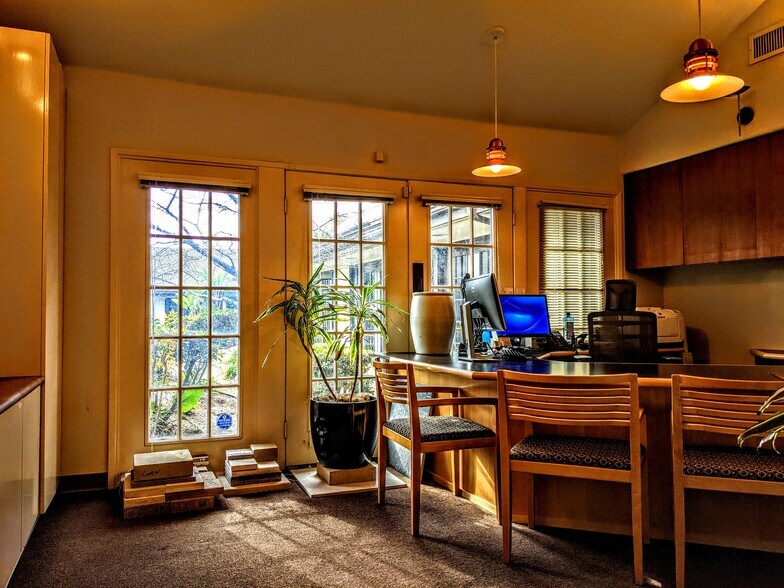 More Photos Of 3151 Airway Ave, Costa Mesa Medical For Lease