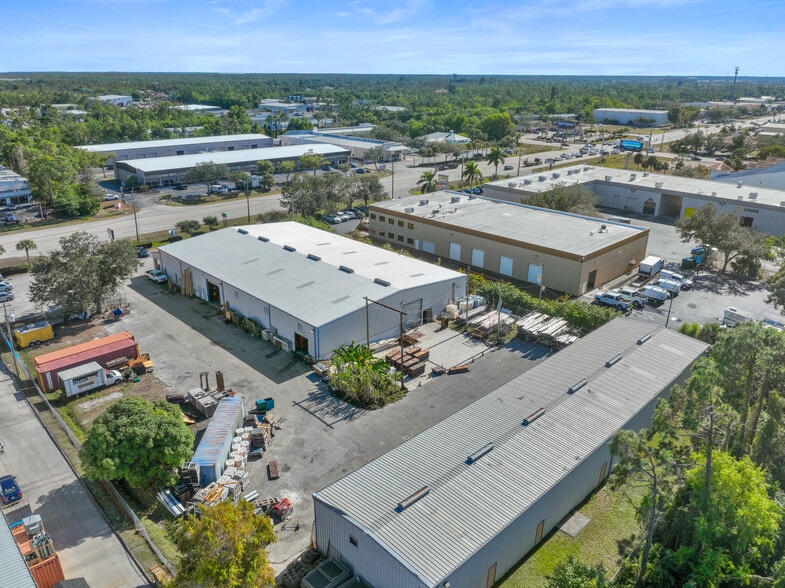 More Photos Of 12090 Metro Pky, Fort Myers Warehouse For Lease