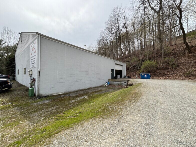 More Photos Of 1422 Frey Road, Pittsburgh Warehouse For Sale