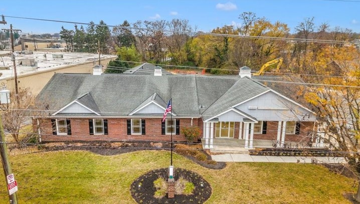 Primary Photo Of 925 N East St, Frederick Bank For Lease