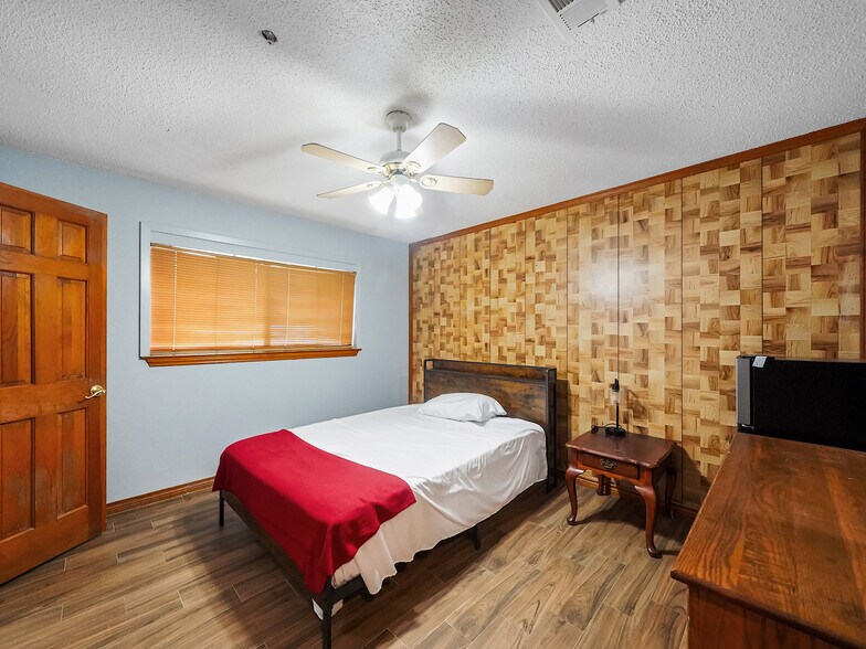 More Photos Of 510 Enchanted Hollow Dr, Spring Assisted Living For Sale